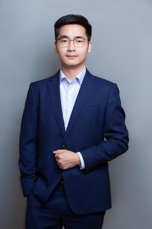 杨凤琼 视觉与舞美负责人